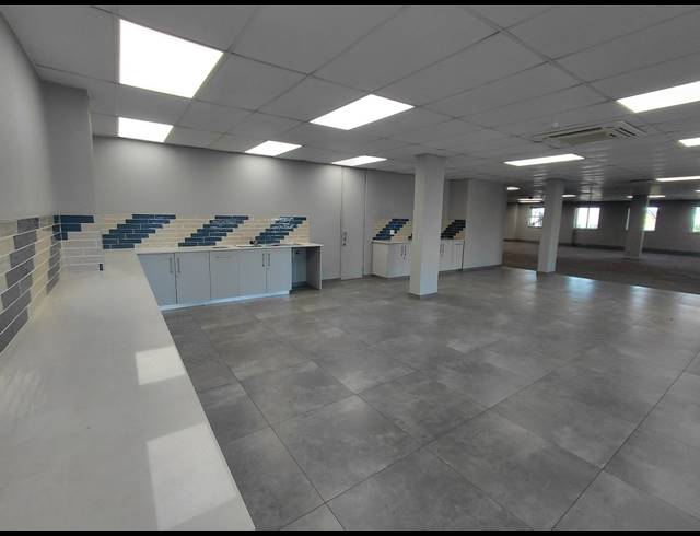 486M² OFFICE TO LET IN BRYANSTON